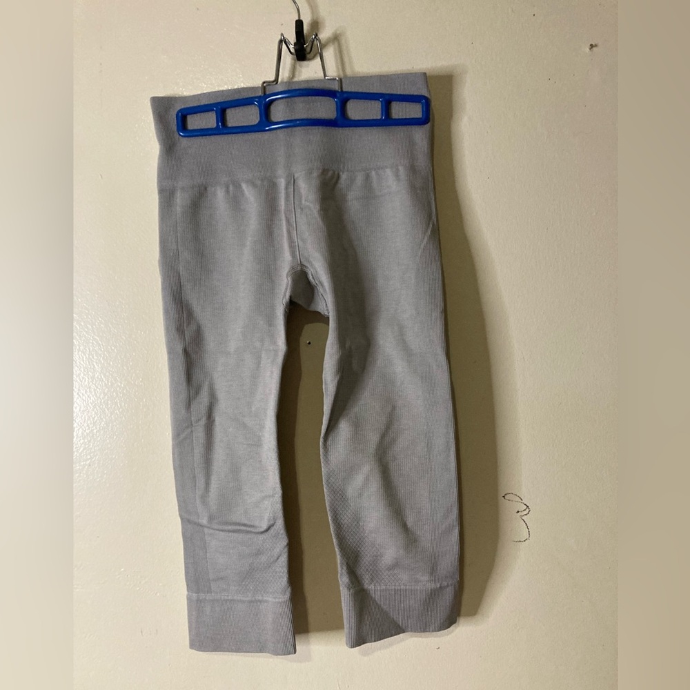 Lululemon Street Crop Regular Rise Grey Leggings Inseam 16 - Picture 2 of 9